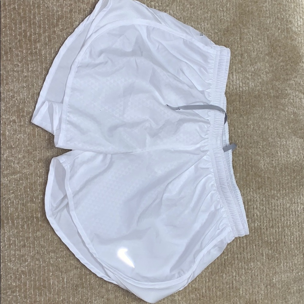 White nike dry fit shorts